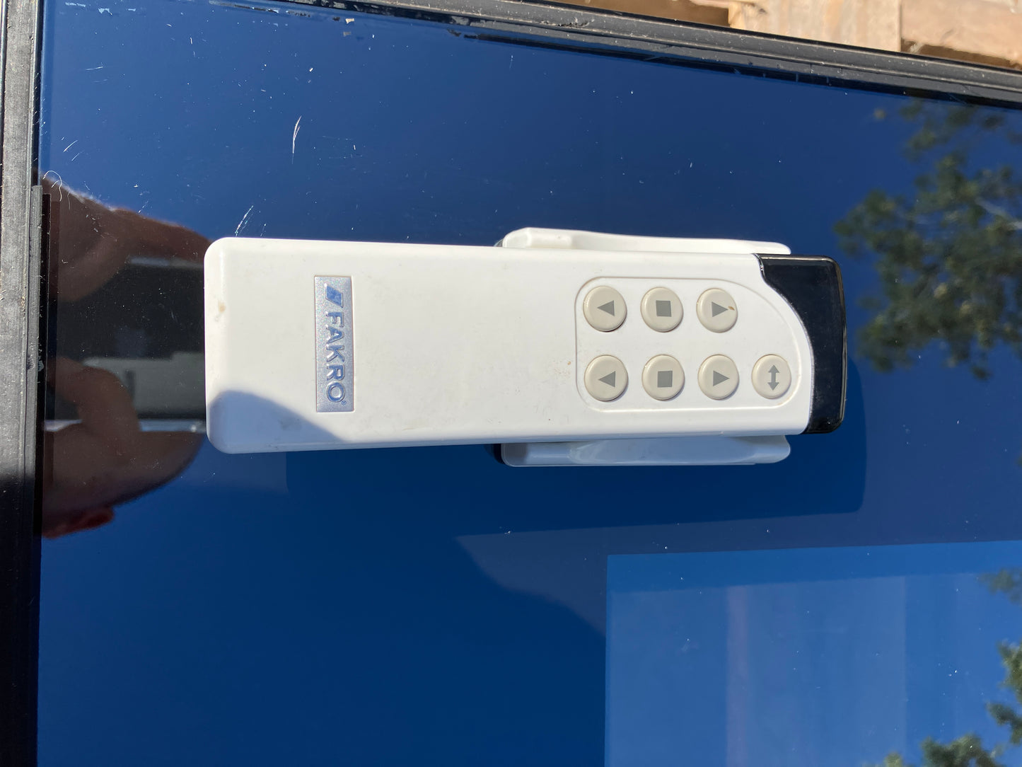 FAKRO Elektrisch platdakraam DU6 DEF Z-Wave 100 x 150 cm met regensensor