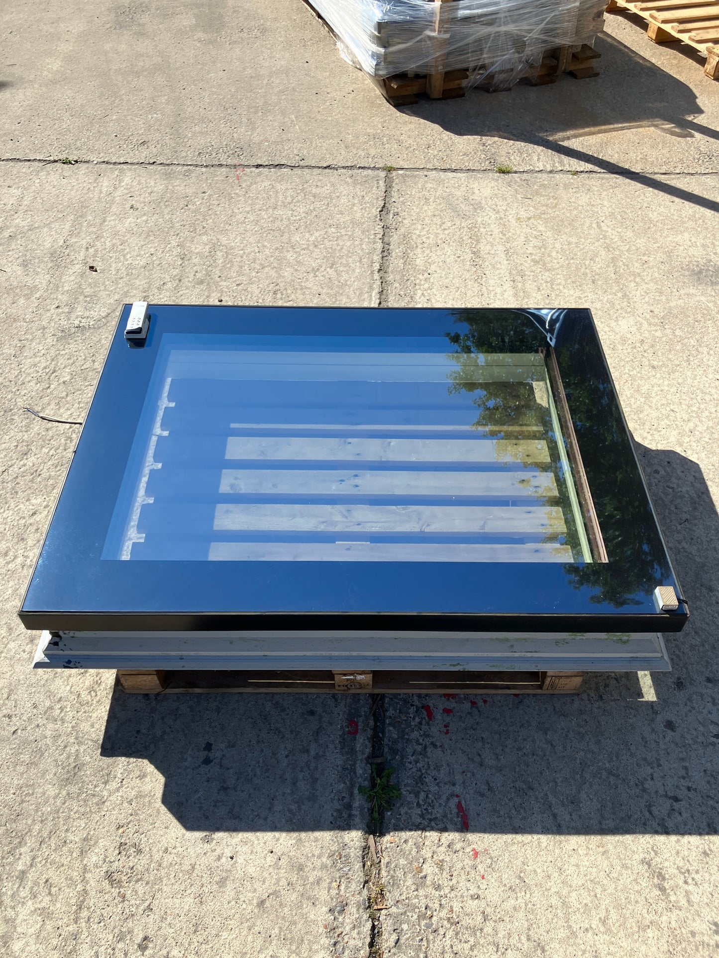 FAKRO Elektrisch platdakraam DU6 DEF Z-Wave 90 x 120 cm met regensensor