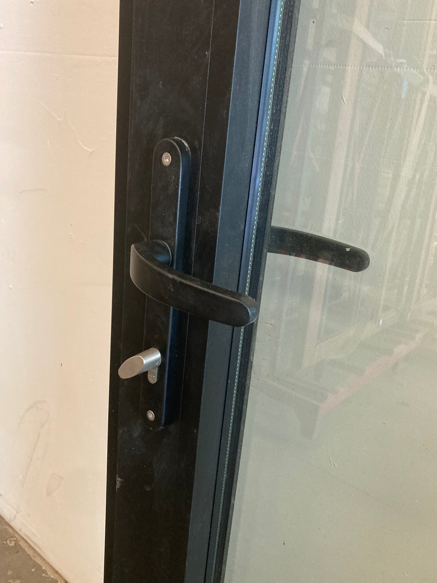 Buitendeur met glas - ALU - Zwart - met vliegenraam
