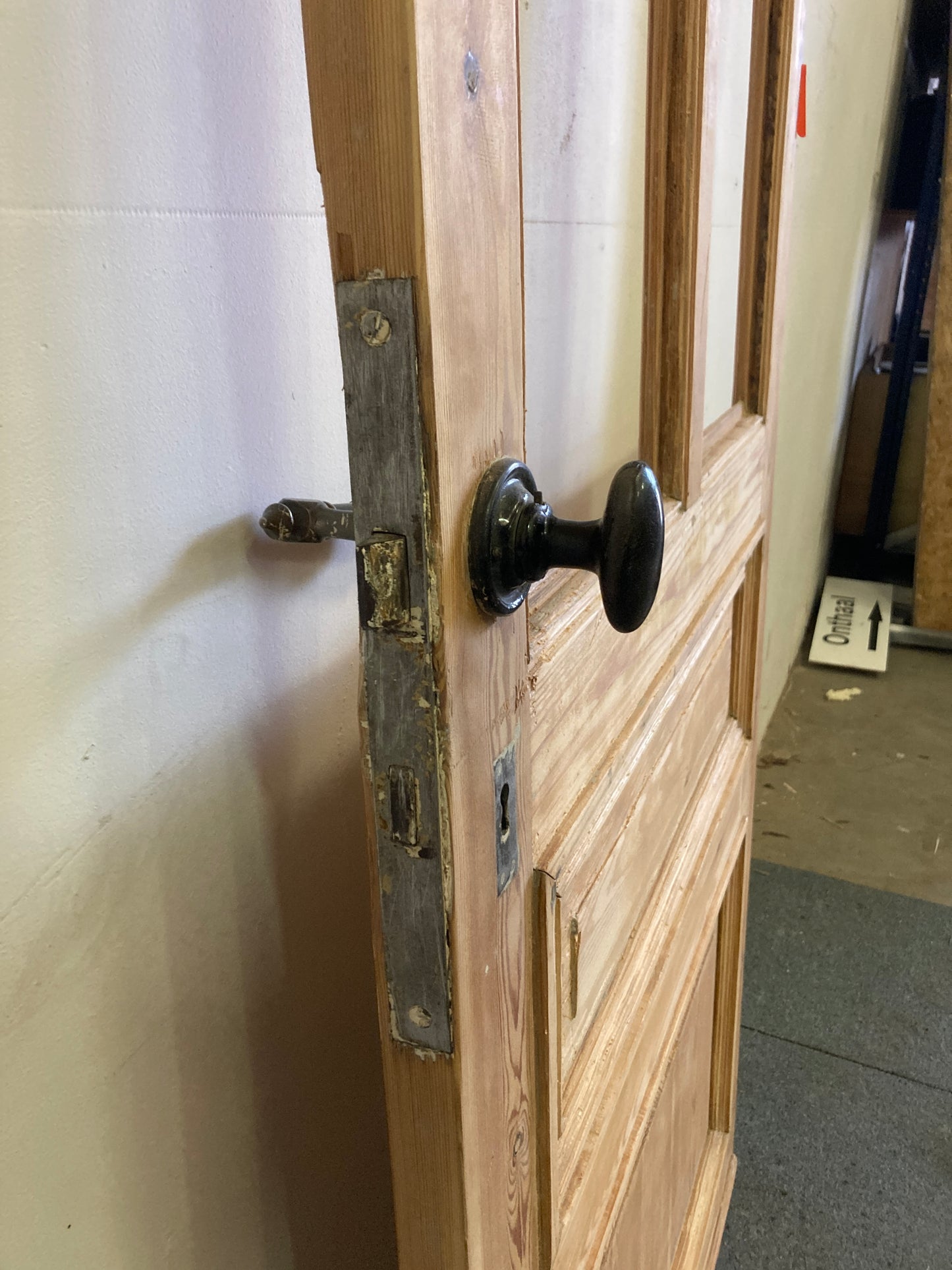 Houten binnendeur met venster- afgeschuurd (219 x 85)