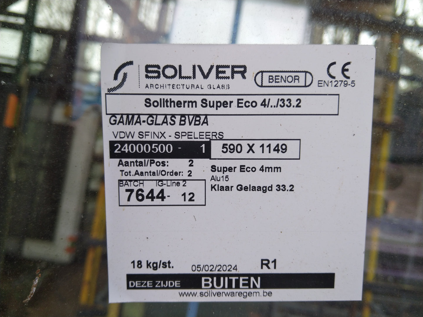 Houten Raam Draai/kip   148 x 135 (Ongebruikt)
